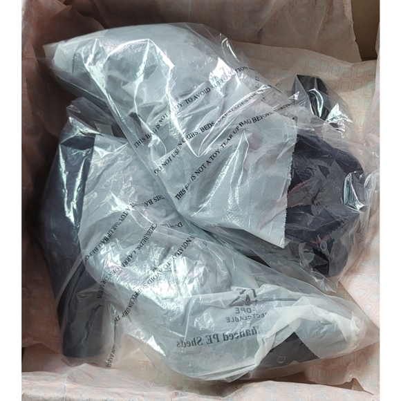 Bandolino Bdgarrett Dark Blue Suede Booties - Picture 9 of 9